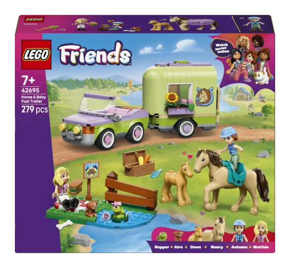 Pferd und Fohlen mit Pferdeanhänger 