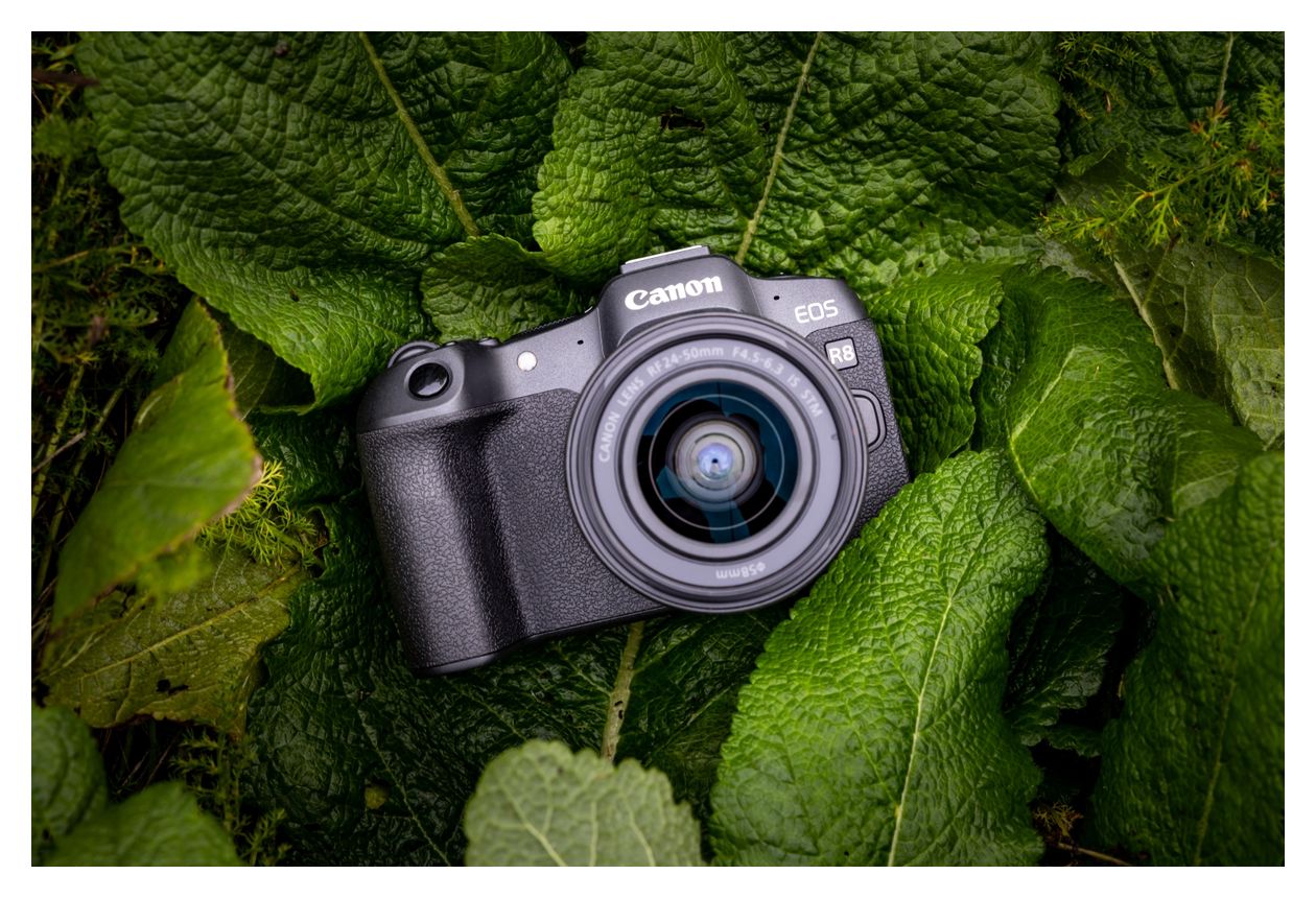 EOS R8 Kit MILC 7,5 cm Wlan Bluetooth 