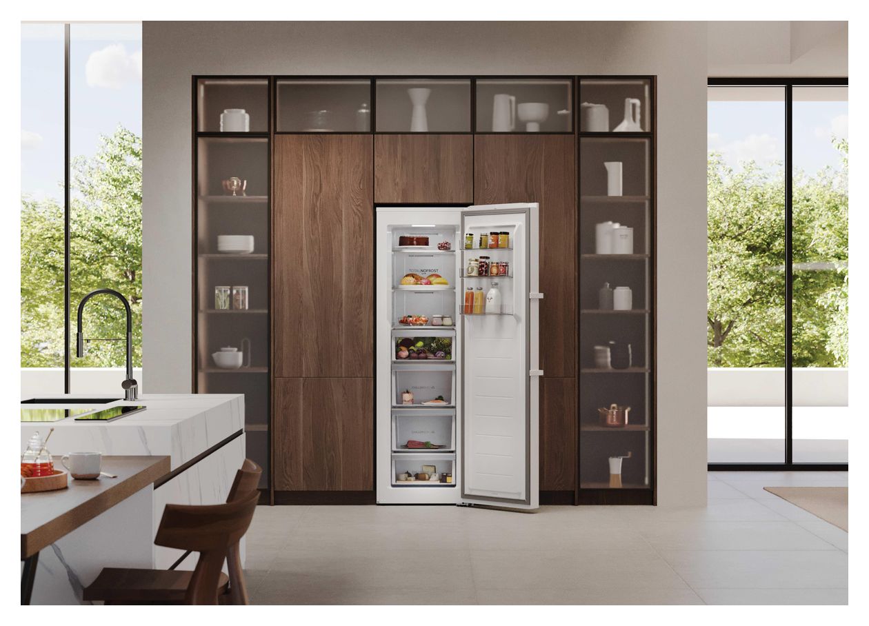 H4R306WAH1 301 l Kühlschrank freistehend EEK: A 56 kWh Jahr NoFrost  (Weiß) 