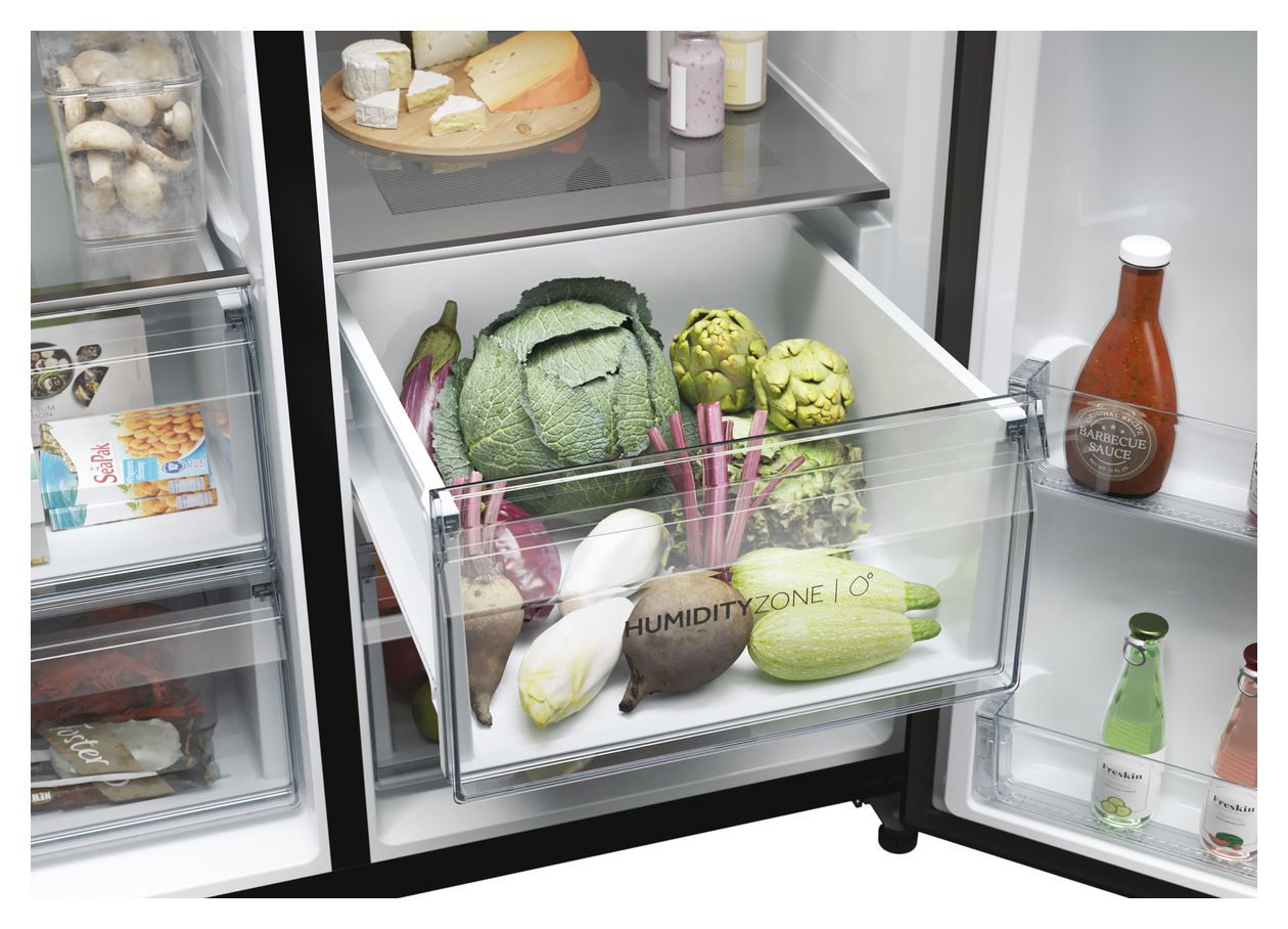 HSW59F18EIPT Side-by-Side Kühl-/ Gefrierkombination 391 l / 210 l 334 kWh NoFrost 1775 mm x 905 mm  (Schwarz) 