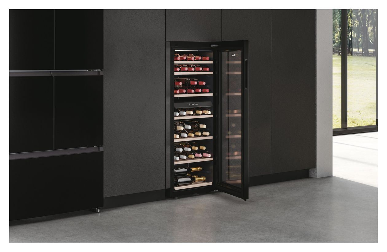 HWS77GDAU1 Weinkühler Freistehend EEK: G 2 Zonen 77 Flasche(n) 