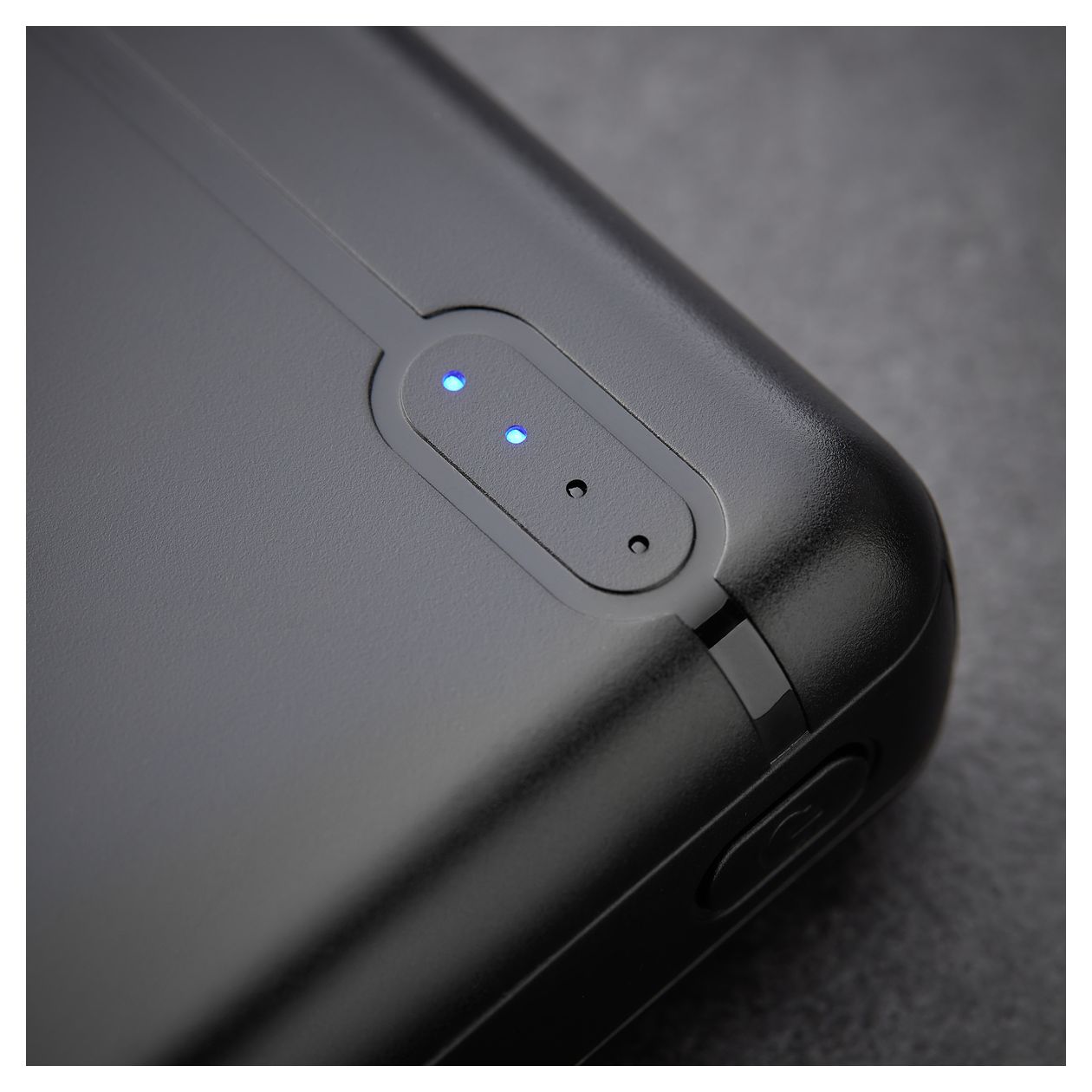 XS 10000 mAh Powerbank Micro-USB + USB Type-C  (Schwarz) 