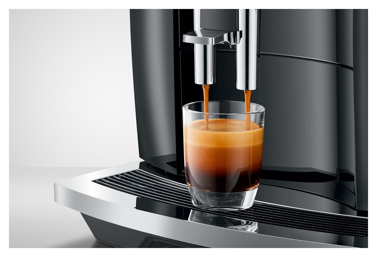 E4 Kaffeevollautomat 15 bar 1,9 l 280 g AutoClean (Piano Black) 