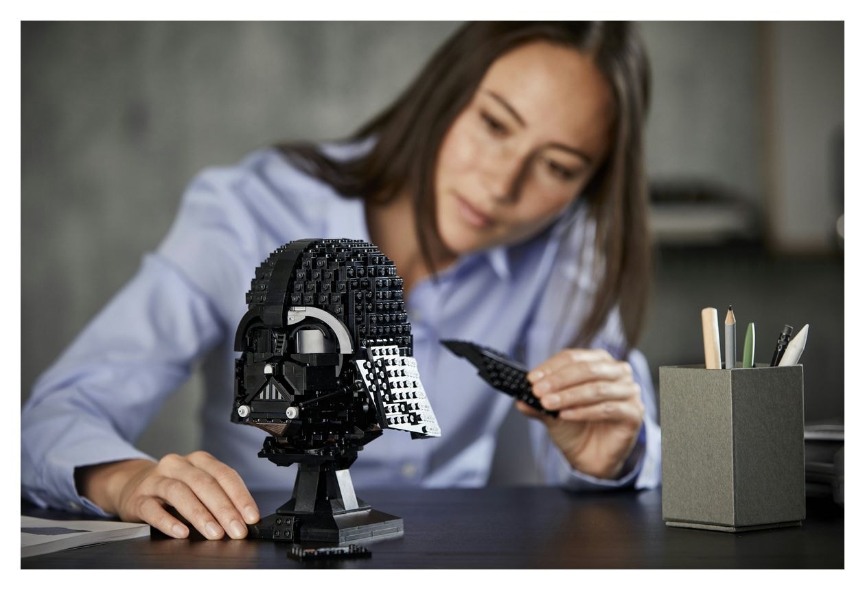 Darth-Vader™ Helm 