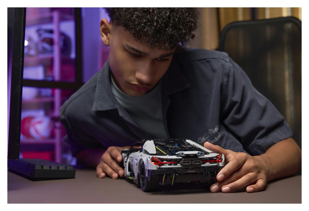 Lamborghini Revuelto Supersportwagen 