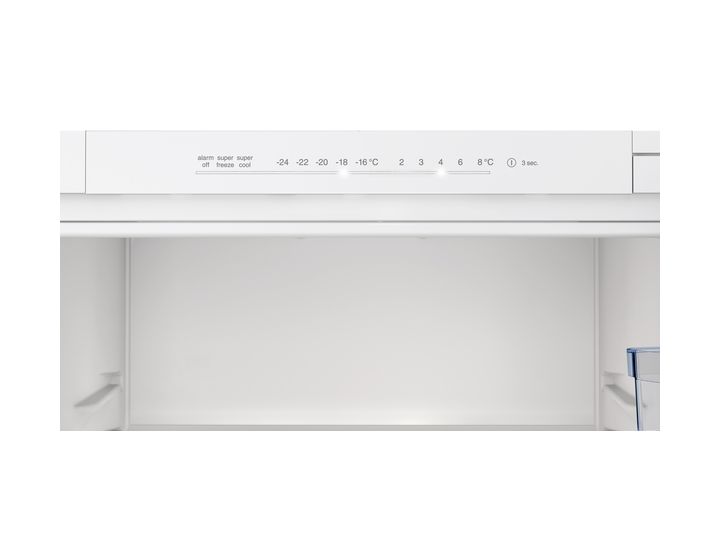 N30 KI7961SE0 Schlepptür 215 l / 75 l Einbau Kühl-/Gefrierkombination 231 kWh 