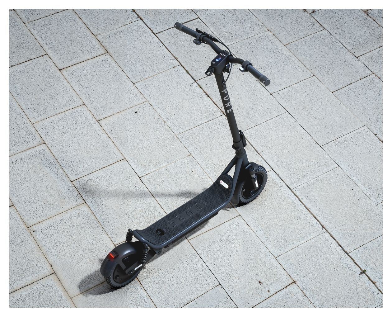 Air6 Ultra Suspension 1200 W E-Scooter 13,3 Ah 90 km Reichweite 23,5 kg  (Grau) 