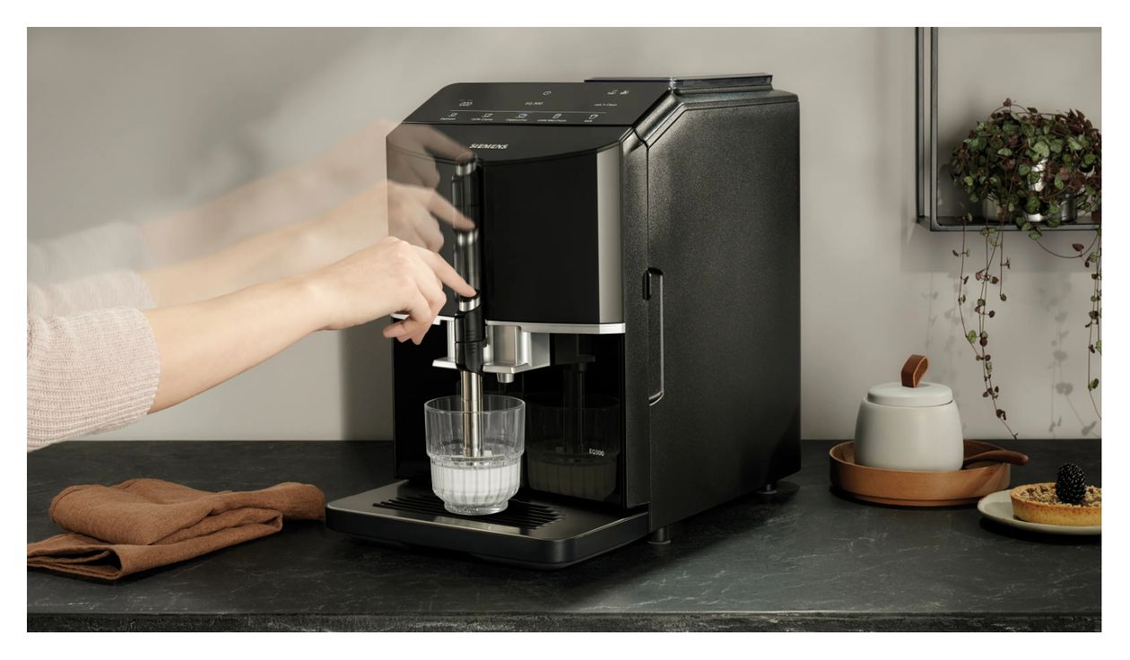 EQ300 TF301E19 Kaffeevollautomat 15 bar 1,4 l 250 g  (Schwarz) 