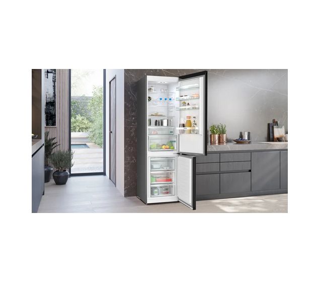 iQ300 KG39NXXCF 260 l / 103 l Kühl-Gefrierkombi freistehend NoFrost 162 kWh Jahr  (Schwarz) 