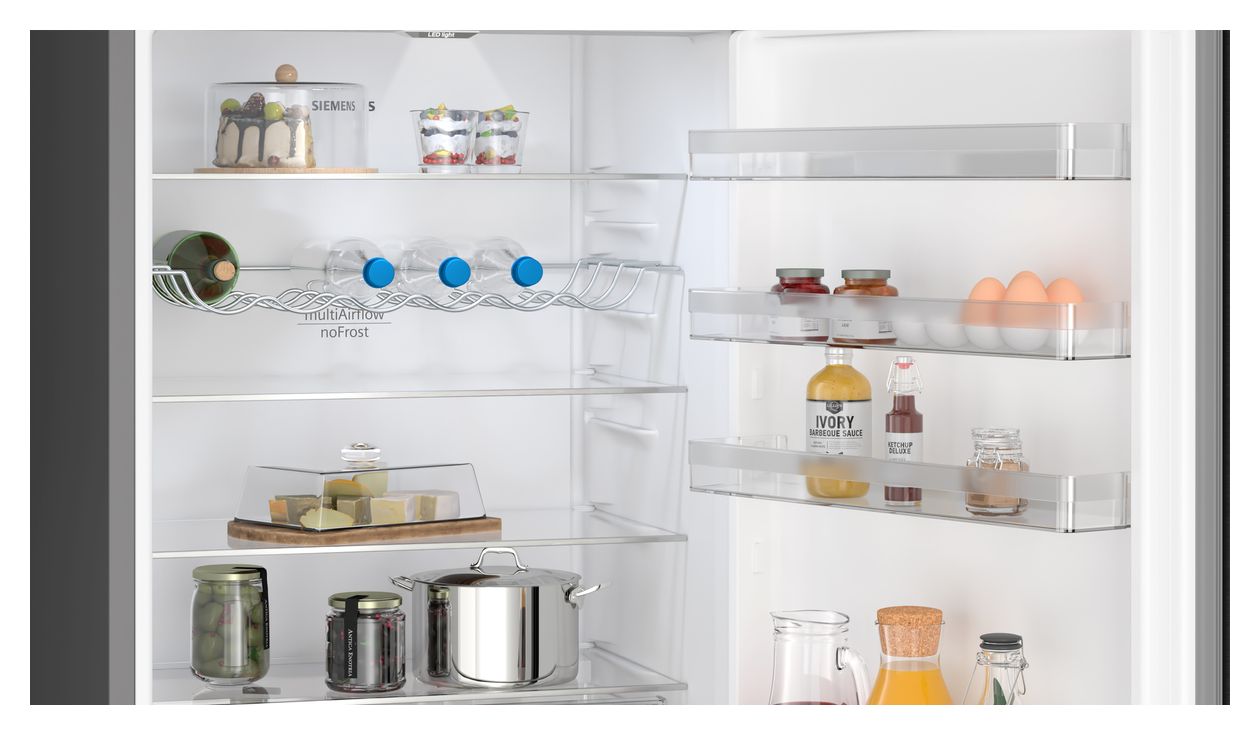 iQ300 KG49NXXCF 311 l / 129 l Kühl-Gefrierkombi freistehend NoFrost 178 kWh Jahr  (Schwarz, Edelstahl) 