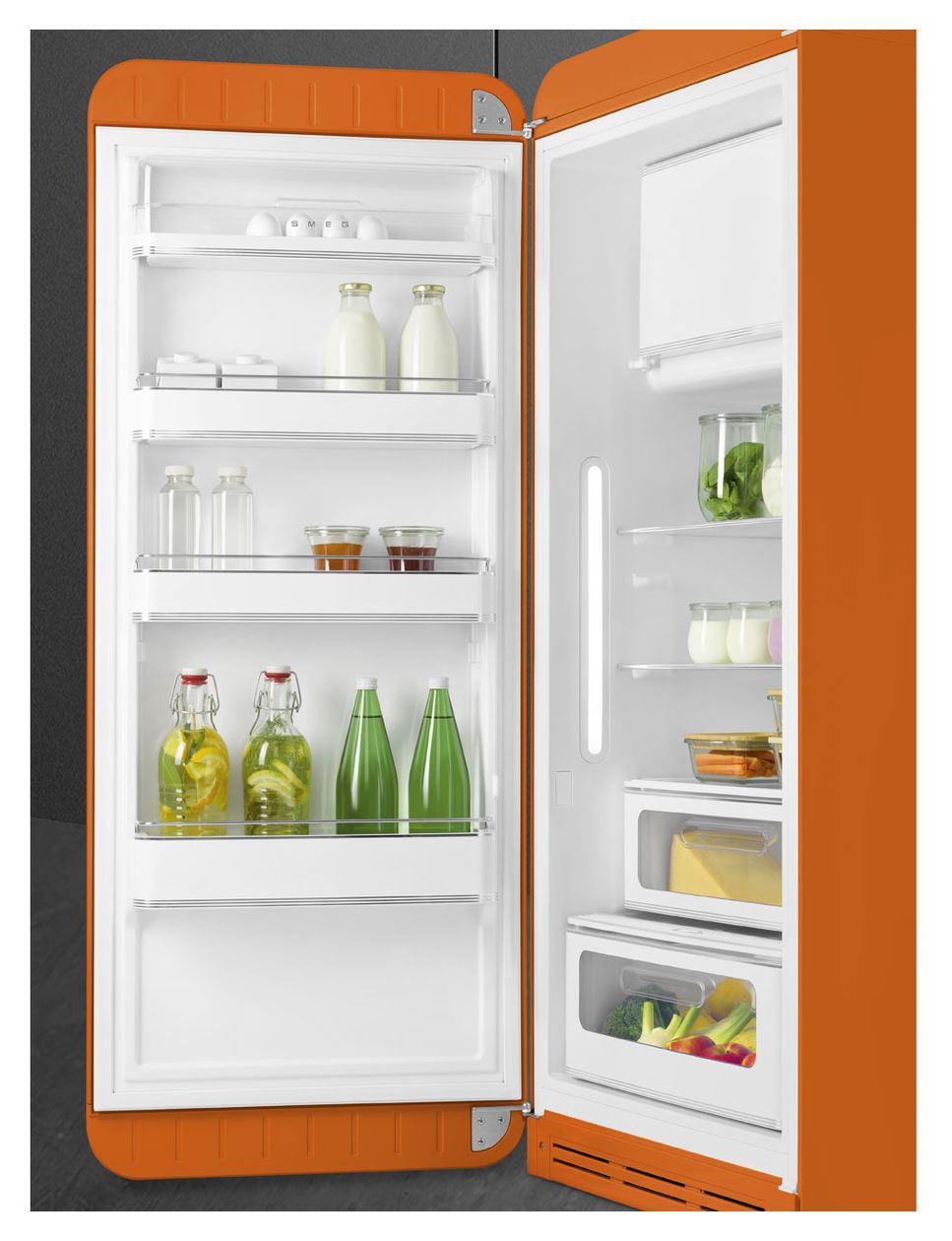 FAB28LOR6 270 l / 244 l Kühlschrank freistehend EEK: C 104 kWh Jahr  (Orange) 