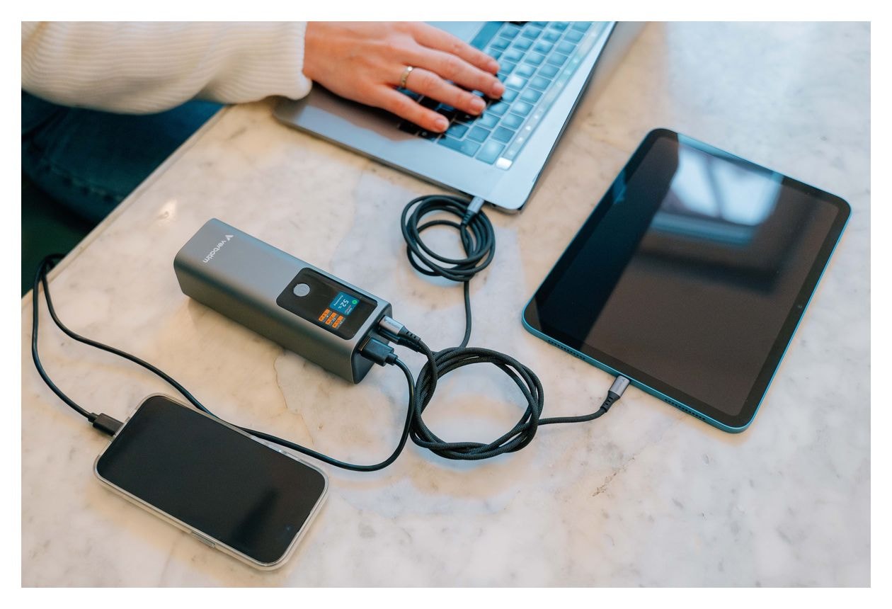 Charge 'n' Go 27000 mAh Powerbank USB Typ-C  (Grau) 