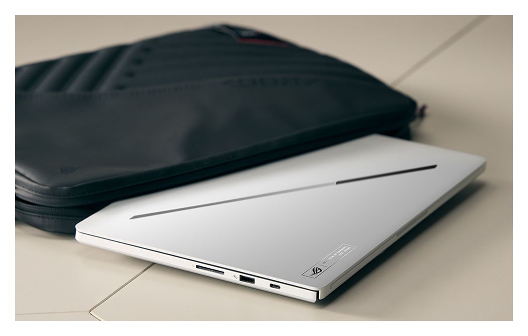 ROG Zephyrus GU405AR-SY106W Copilot+ PC WQXGA+ Notebook 35,6 cm (14 Zoll) 2880 x 1800 Pixel 32 GB Ram 1 TB SSD Windows 11 Home Intel Core Ultra 9 max. 4,9 GHz NVIDIA GeForce RTX 5070 Ti  (Weiß) 