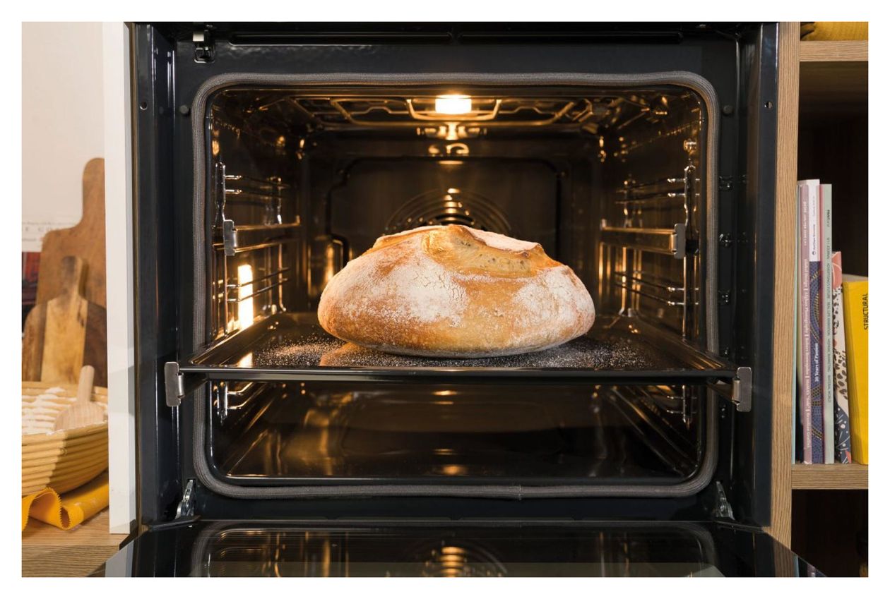 BOS6737E13BG Einbaubackofen maxi Dampfgaren 