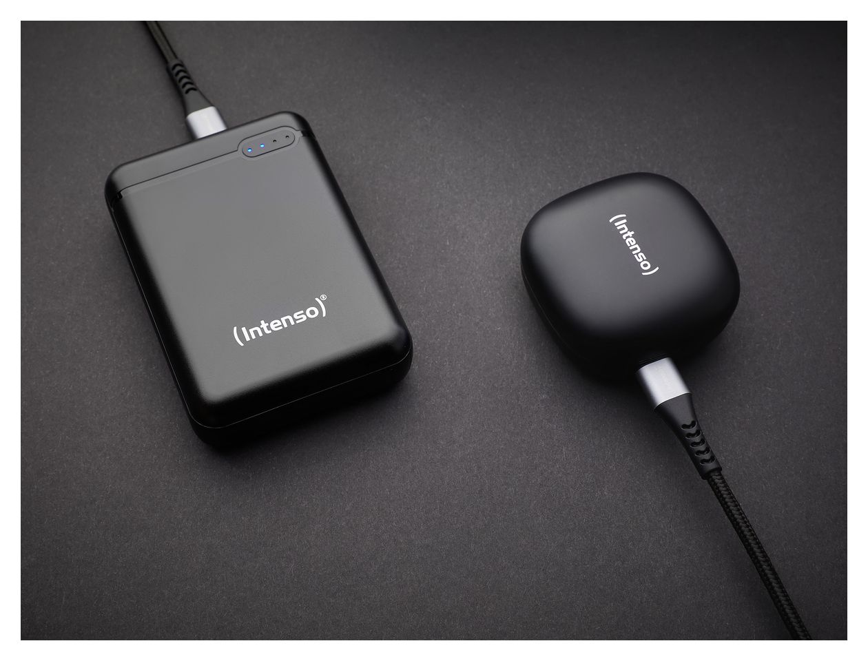 XS 10000 mAh Powerbank Micro-USB + USB Type-C  (Schwarz) 