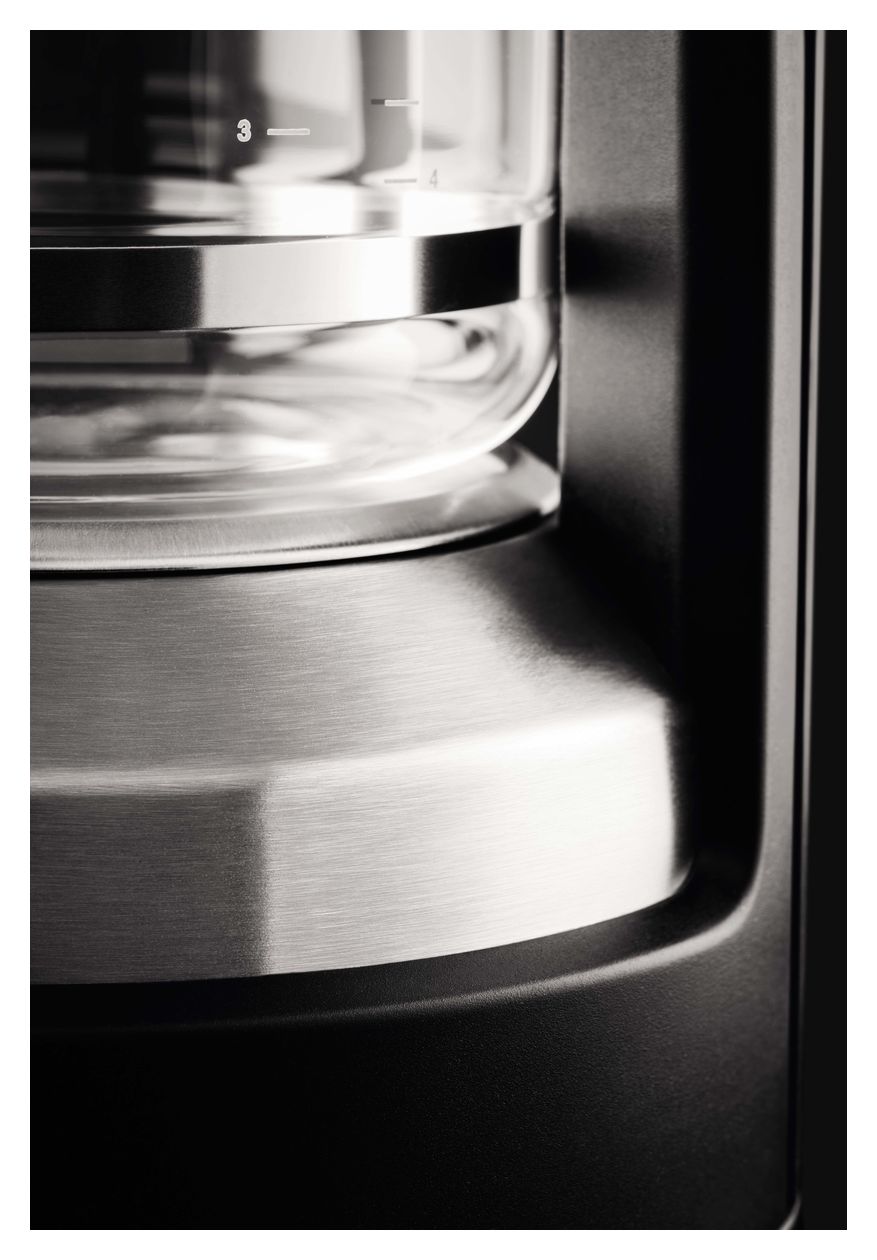 KM4689 T 8.2 Druckbrüh-Automat 12 Tassen Filterkaffeemaschine 1,2 l  (Schwarz) 