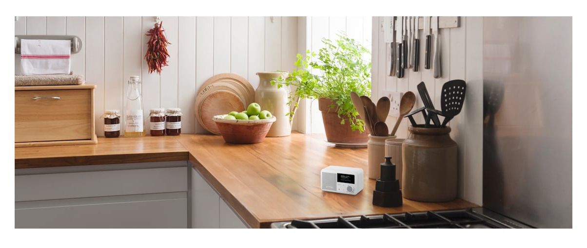 Life S66822 Bluetooth DAB+, UKW Radio Tragbar IPX1  (Weiß) 