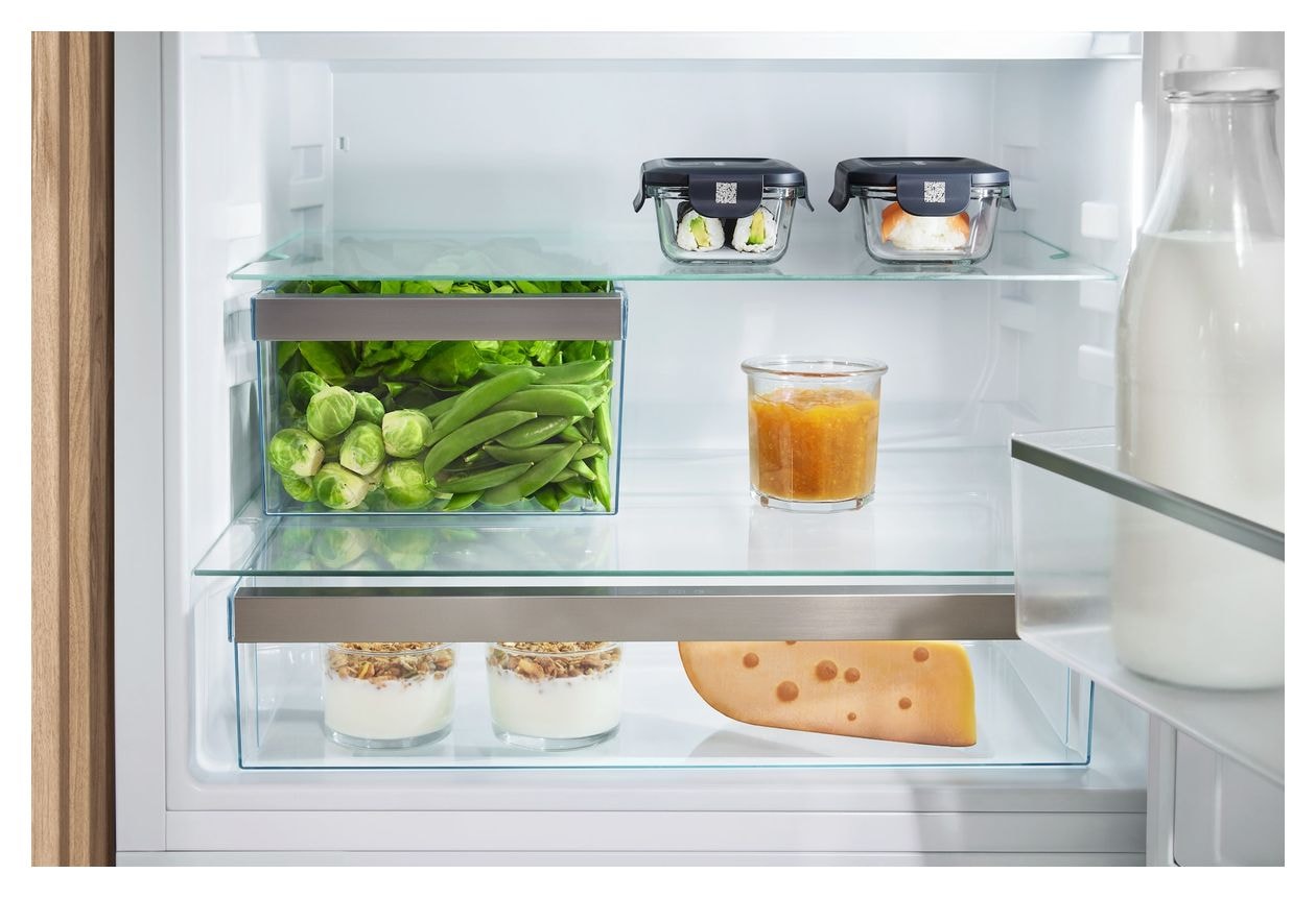 KU7015D 127 l Einbaukühlschrank EEK: D 74 kWh Jahr 