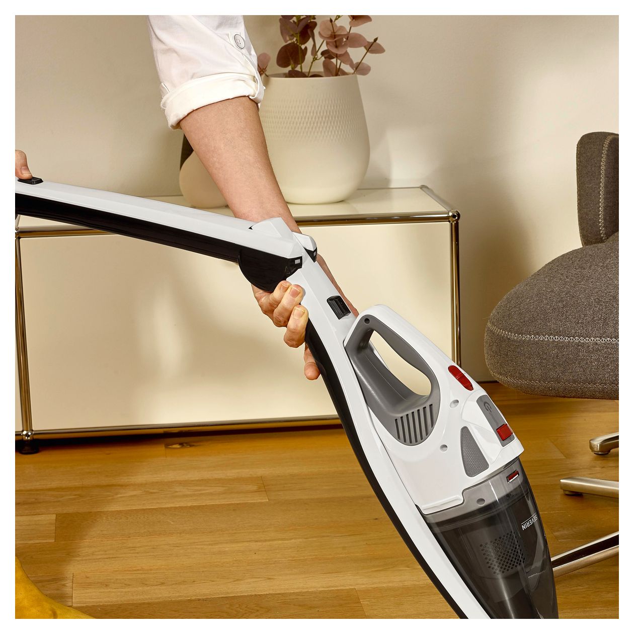 HV7173 Handstaubsauger bis 35 min Laufzeit 18,5 V  (Schwarz, Weiß) 