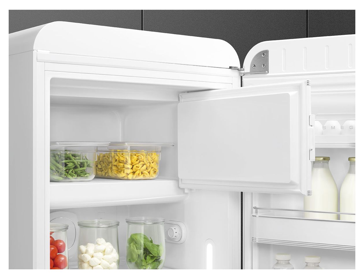 FAB28RWH6 270 l / 244 l Kühlschrank freistehend EEK: C 104 kWh Jahr  (Weiß) 