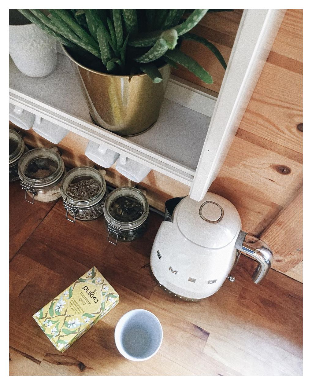 KLF04CREU 1,7 l Wasserkocher 2400 W  (Cremefarben) 
