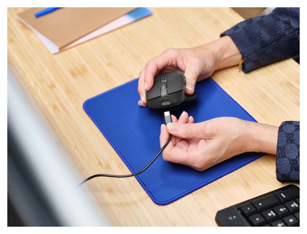 Ozaa+ 3200 DPI Büro Maus Optisch  (Schwarz) 