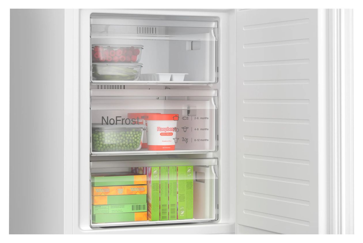 Serie 4 KGN392WCF 260 l / 103 l Kühl-Gefrierkombi freistehend NoFrost 162 kWh Jahr  (Weiß) 