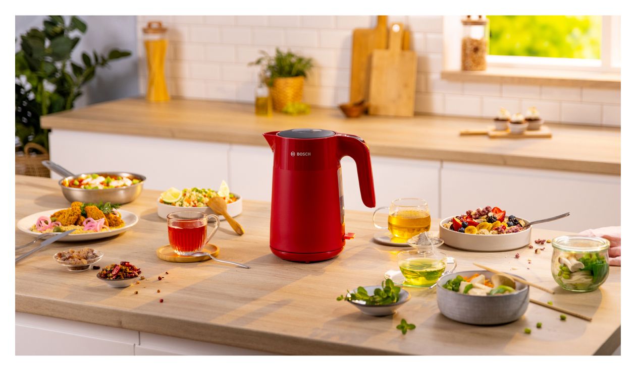 TWK2M164 MyMoment 1,7 l Wasserkocher 2400 W  (Schwarz, Grau, Rot) 