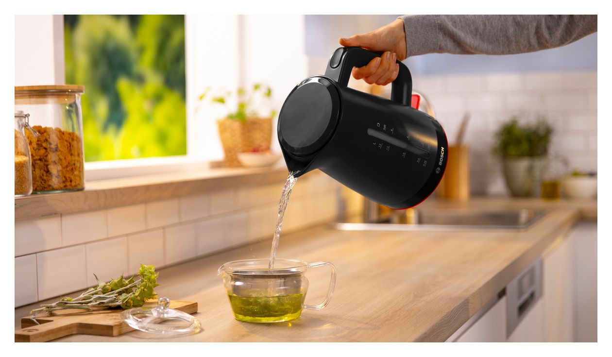 TWK3M123 MyMoment 1,7 l Wasserkocher 2400 W  (Schwarz) 