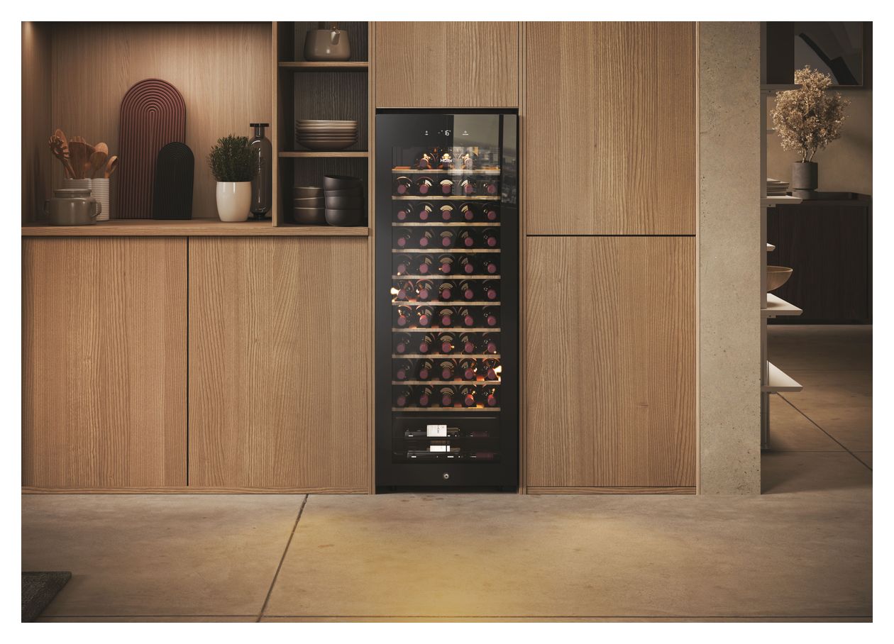 HWS58GGH1 Weinkühler Freistehend EEK: D 1 Zonen 58 Flasche(n) 