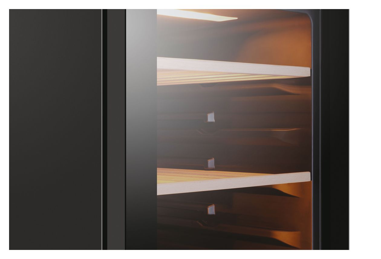 HWS79GDG Weinkühler Freistehend EEK: G 2 Zonen 79 Flasche(n) 