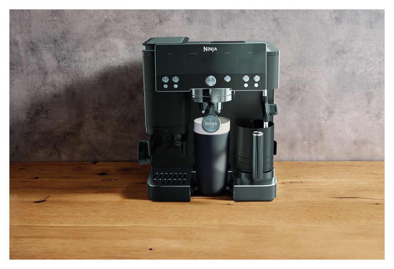 ES601EU Siebträger Kaffeemaschine 1650 W  (Schwarz, Edelstahl) 