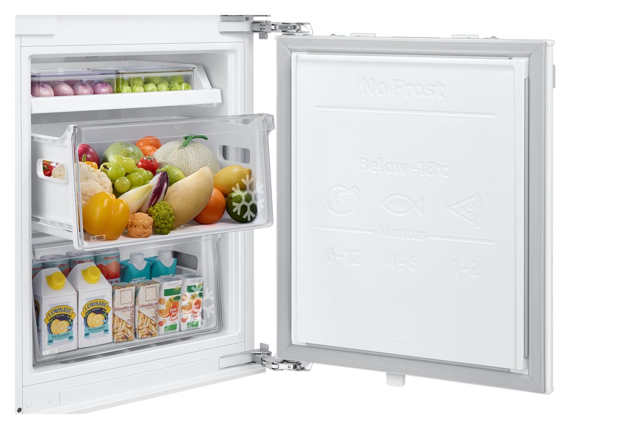 BRB80F26ACF0 190 l / 74 l 193,8 cm Einbau Kühl-/Gefrierkombination 185 kWh NoFrost 
