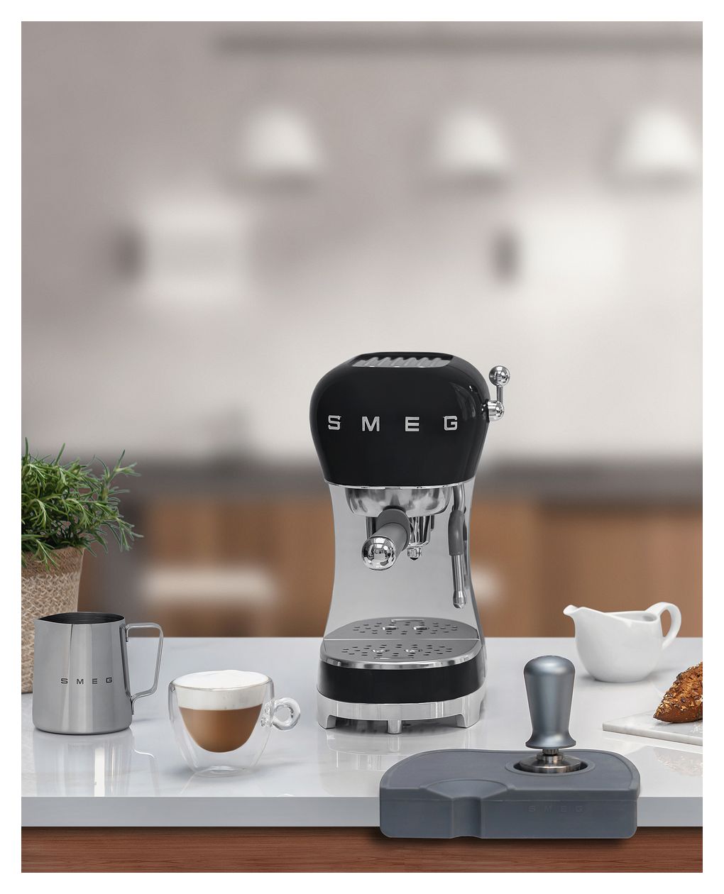 ECF02BLEU Siebträger Kaffeemaschine 15 bar 1350 W  (Schwarz) 