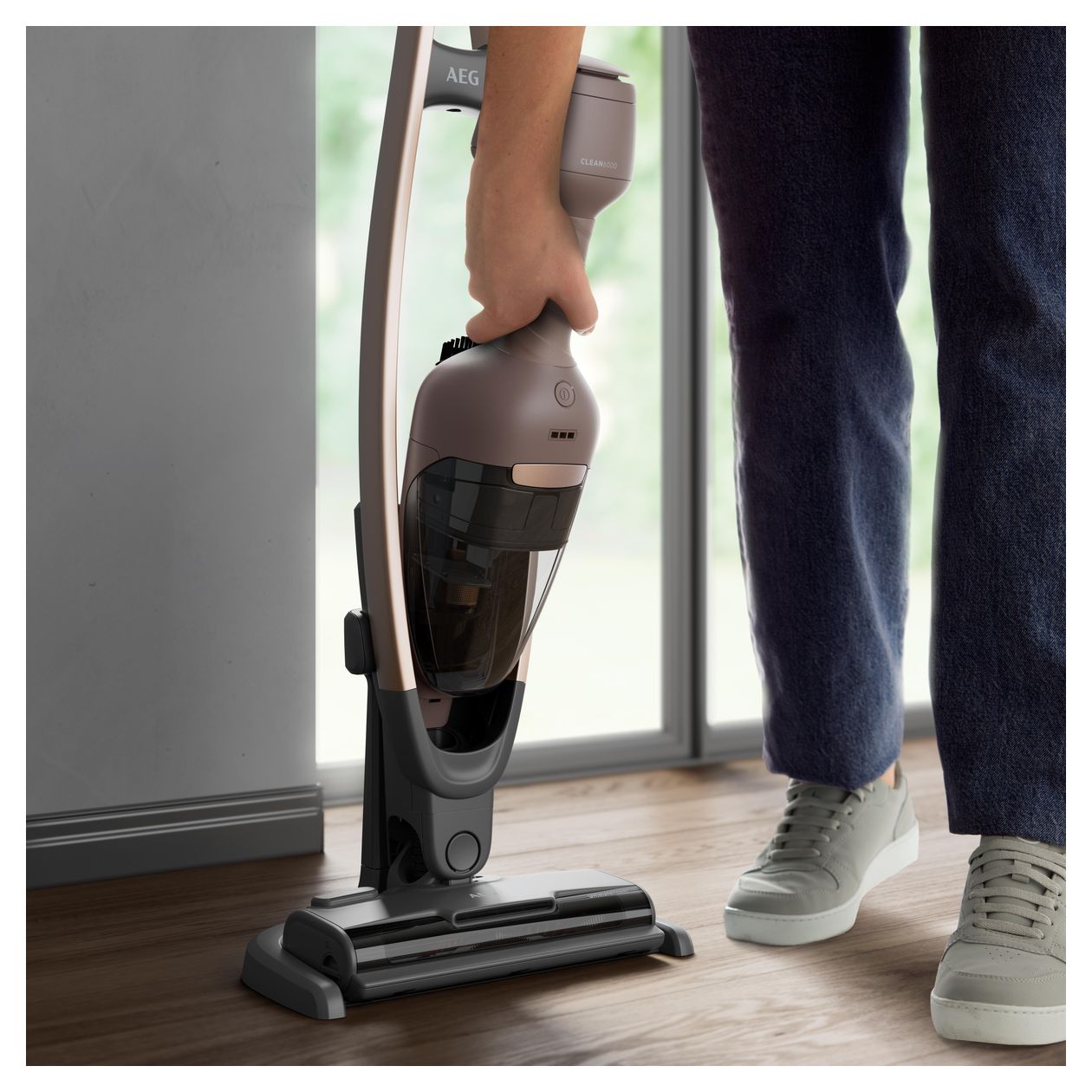 AS62A252XN Serie 6000 Handstaubsauger Beutellos bis 55 min Laufzeit 25,2 V  (Braun, Walnuss) 
