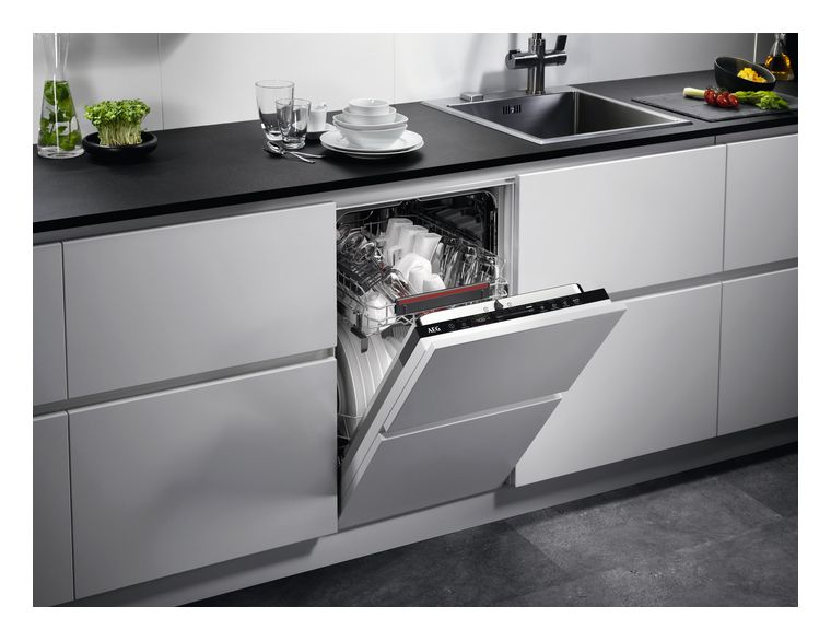 FSE73427P 45 cm Geschirrspüler vollintegriert (ohne Front) Leise 9 Maßgedecke aquaStop Funktion Auto Open 
