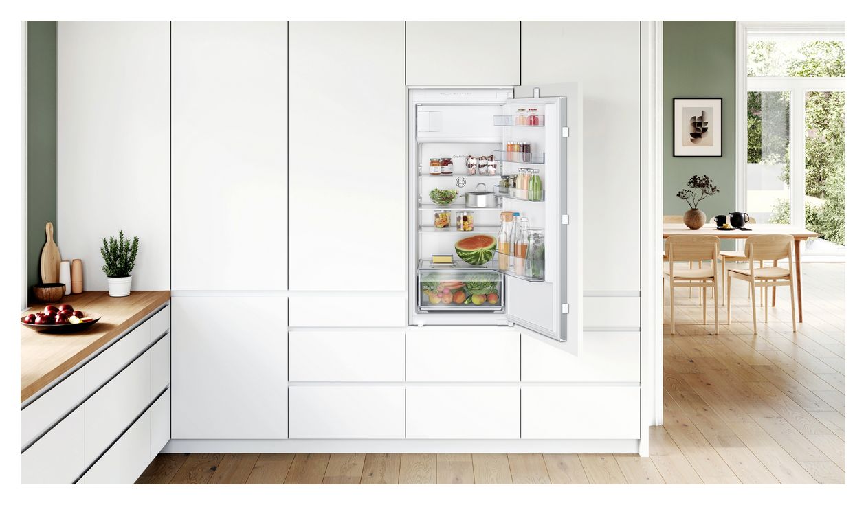 Serie 2 KIL425SE0 Schlepptür 172 l 122,5 cm Einbaukühlschrank EEK: E 147 kWh Jahr 