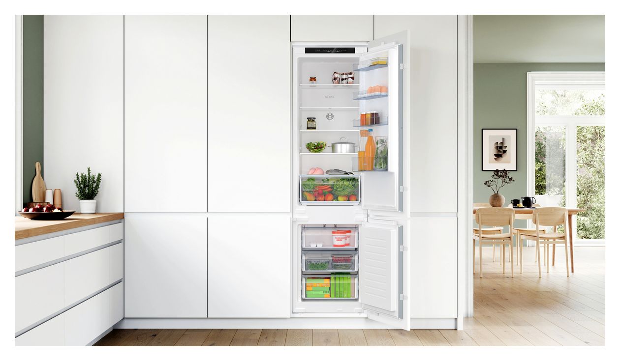 Serie 2 KIN96NSE0 215 l / 75 l 194 cm Einbau Kühl-/Gefrierkombination 231 kWh NoFrost 