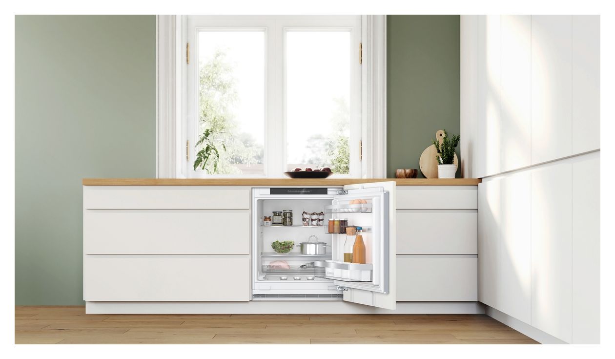 Serie 6 KUR21ADE0 134 l 82 cm Einbaukühlschrank EEK: E 93 kWh Jahr 