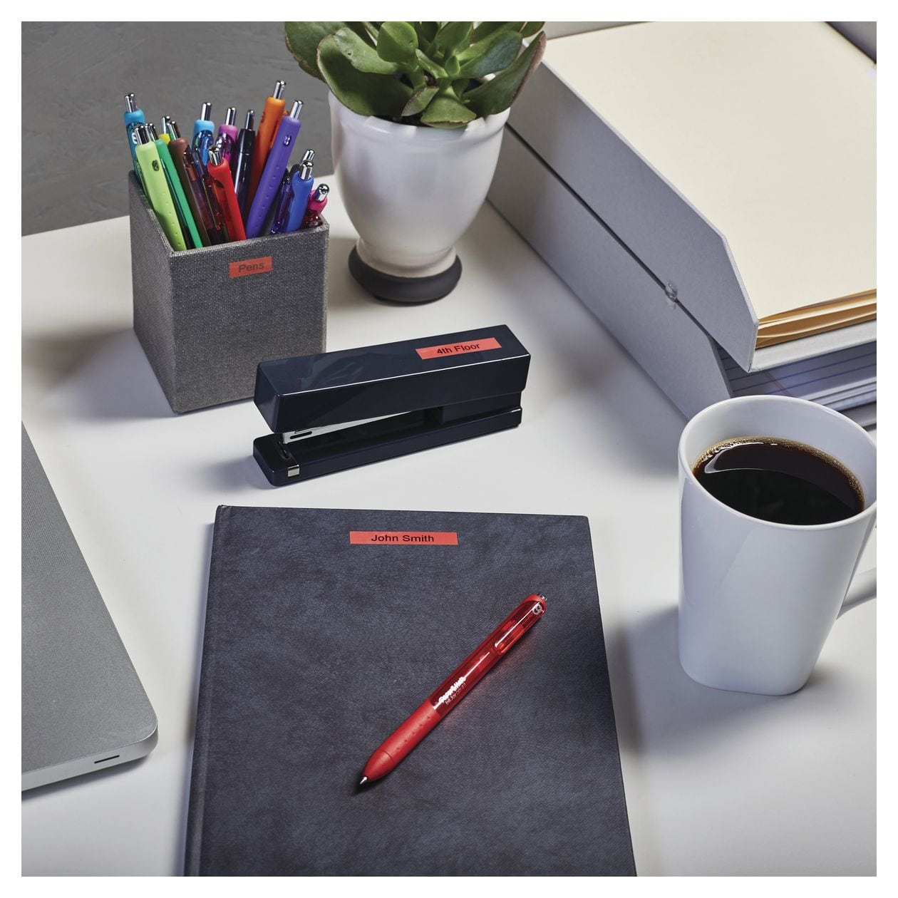 DYMO Original D1-Etikettenband | schwarz auf rot | 9 mm x 7 m | selbstklebendes Schriftband | für LabelManager-Beschriftungsgerät 