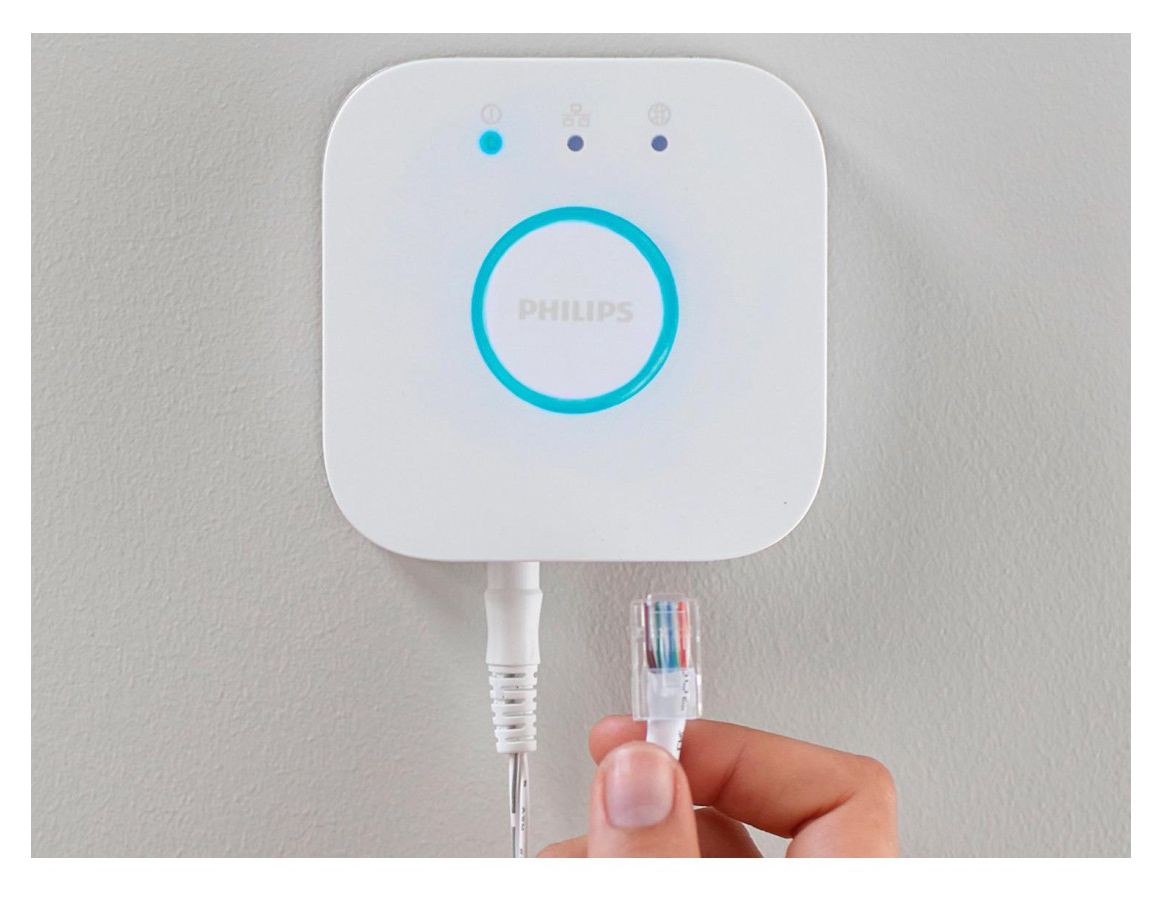 Hue Bridge Bundle White & Color Ambiance + Hue Bridge LED Universalstreifenleuchte 2000 mm DC 