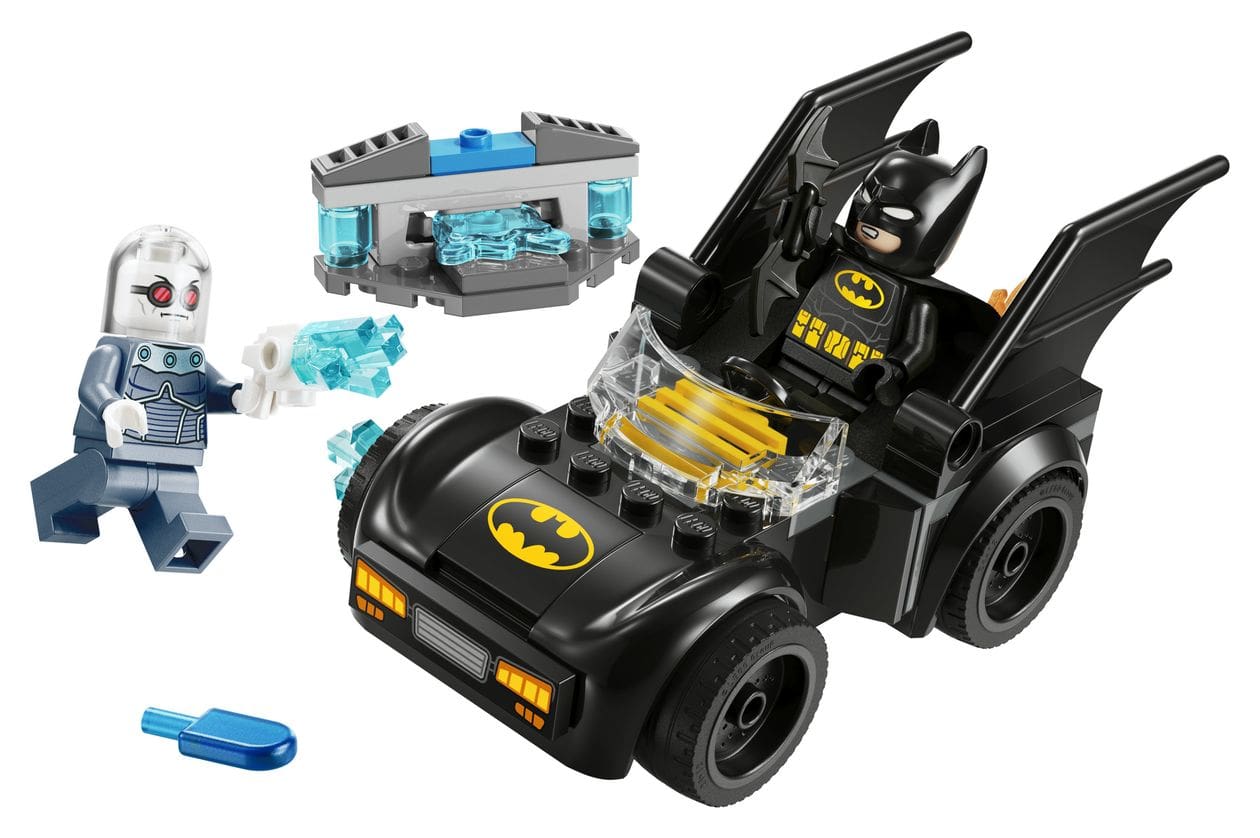 BatmanTM & BatmobilTM vs. Mr. FreezeTM 