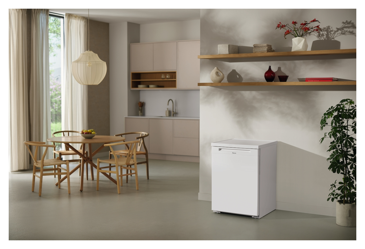 K4002D 125 l / 109 l Tischkühlschrank EEK: D 116 kWh Jahr  (Weiß) 