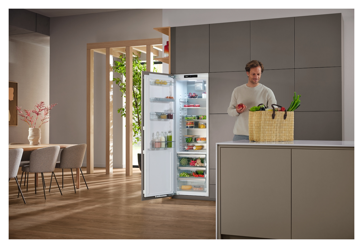 K7747C 125 Gala Edition 294 l Einbaukühlschrank EEK: C 100 kWh Jahr 
