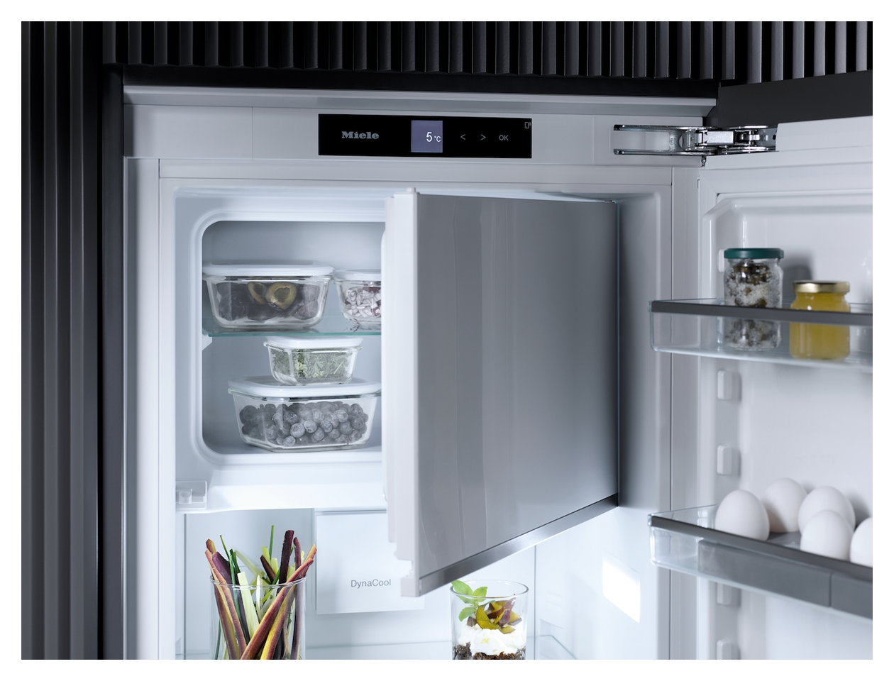K7748D 248 l Einbaukühlschrank EEK: D 164 kWh Jahr 