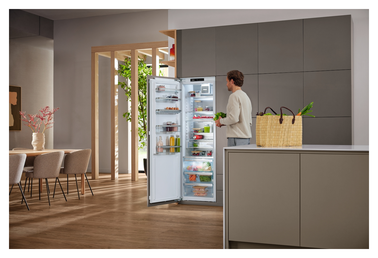 K7797CL 296 l Einbaukühlschrank EEK: C 100 kWh Jahr 