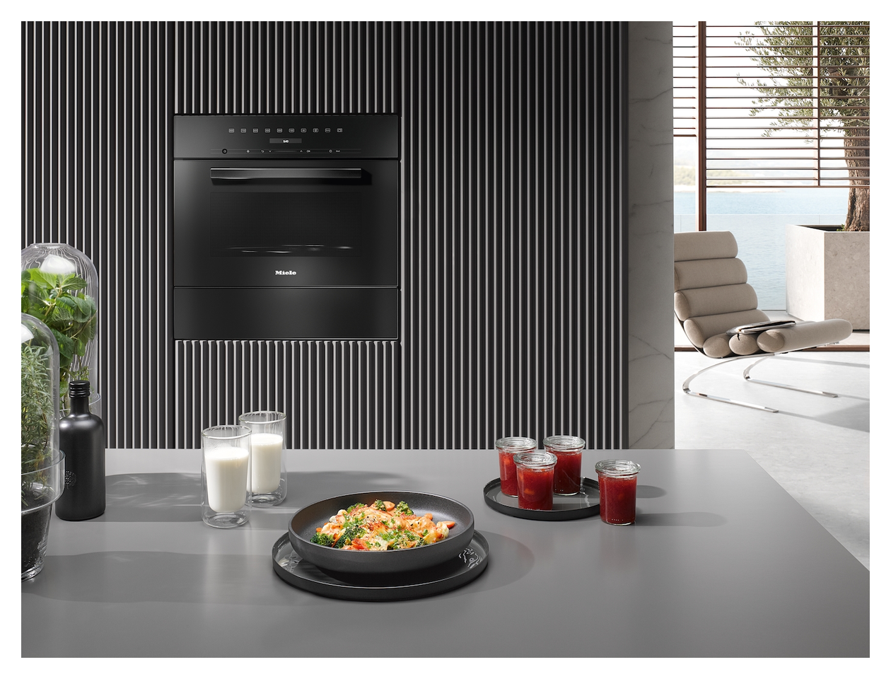 M7244TC Einbau-Mikrowelle 900 W Größe: maxi Grill (Schwarz) 
