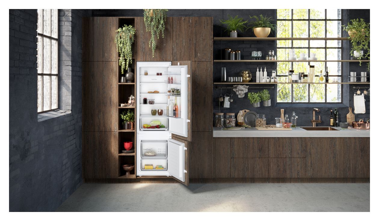 N30 KI5871SE0 Schlepptür 200 l 177,5 cm Einbaukühlschrank EEK: E 216 kWh Jahr 