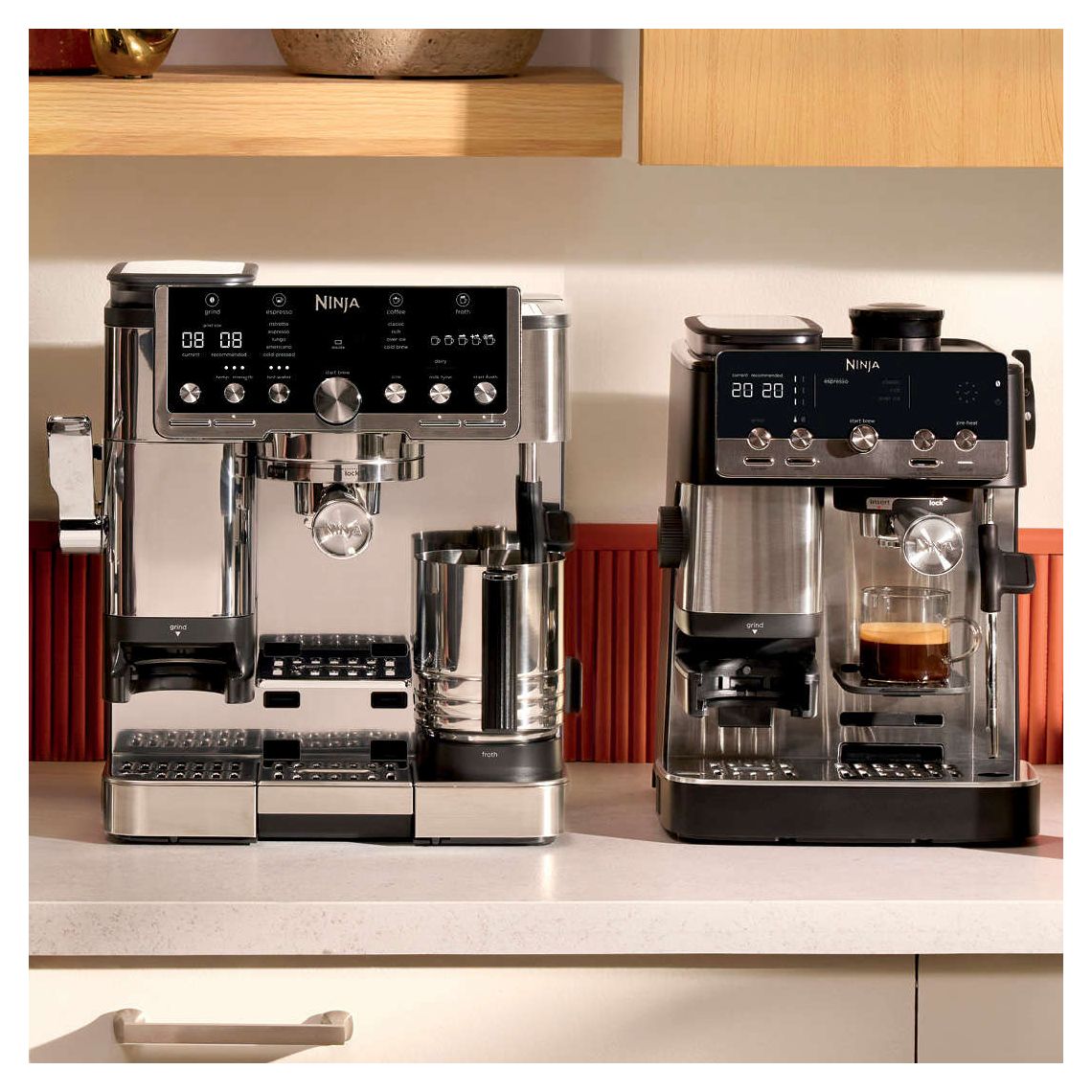 ES301EU Luxe Café Mini Siebträger Kaffeemaschine 1650 W  (Schwarz) 