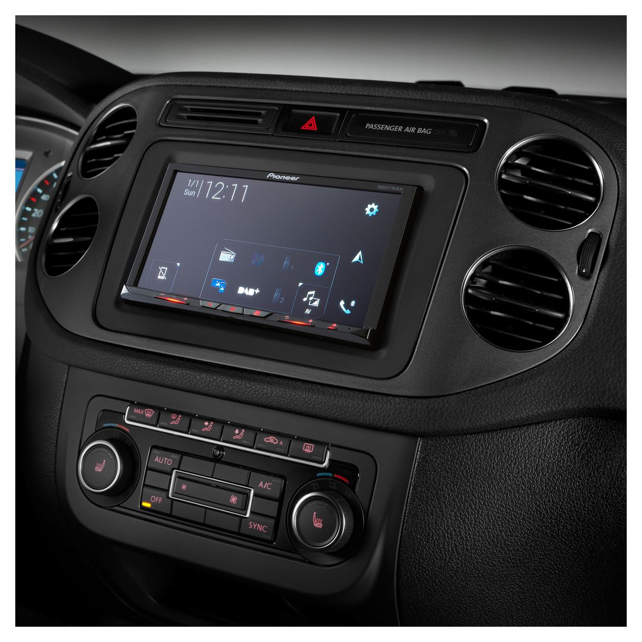 AVIC-Z820DAB 17,6 cm (6.94 Zoll) Navigationsgerät 16 GB Ganz Europa 